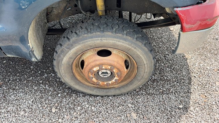 Image for 1999 FORD F-450 FERTILIXER SPREAD TRUCK