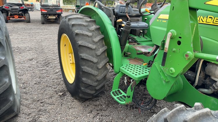 Image for JOHN DEERE 5425 TRACTOR