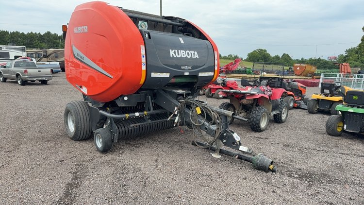 Image for 2018 KUBOTA BV4160 ROUND BALER