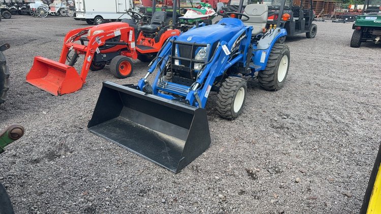 Image for NEW HOLLAND TC 24 DA TRACTOR
