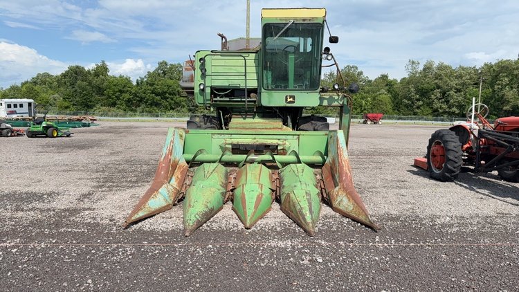 Image for JOHN DEERE 6600 COMBINE