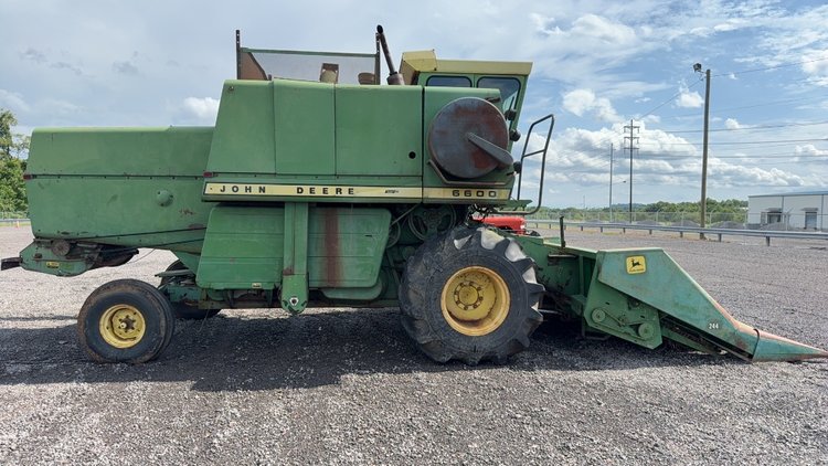 Image for JOHN DEERE 6600 COMBINE