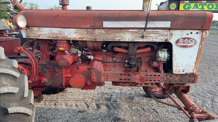 Image for MCCORMICK FARMALL 560 TRACTOR