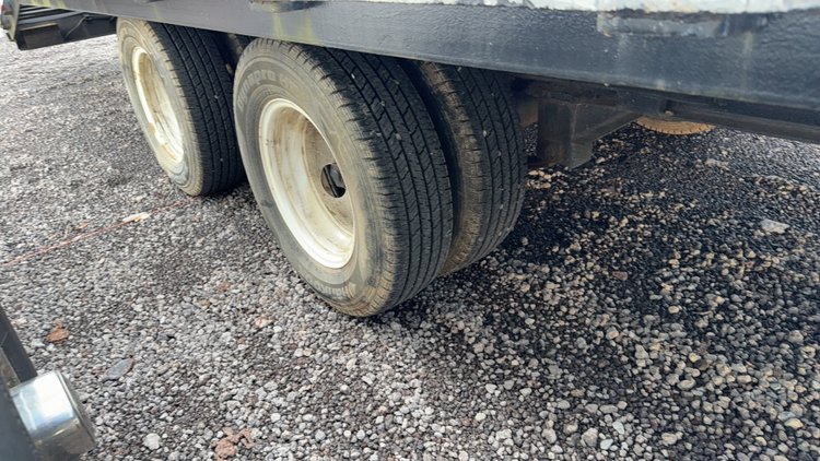 Image for KAUFMAN 28' GOOSENECK TRAILER