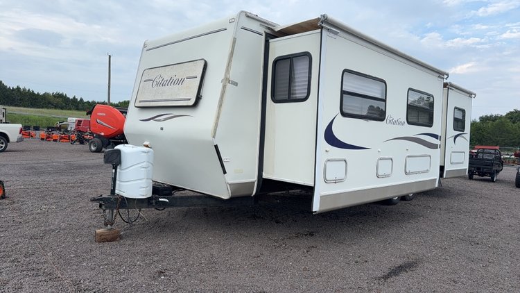 Image for 2002 CITATION 30' BUMPER PULL CAMPER