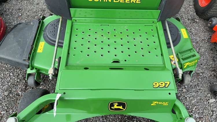 Image for 2011 JOHN DEERE 997 ZERO TURN MOWER