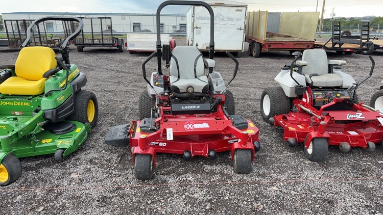 Image for 2017 EXMARK LAZER Z ZERO TURN MOWER