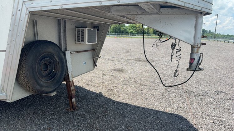 Image for 1993 PROLITE 20' GOOSENECK HORSE TRAILER