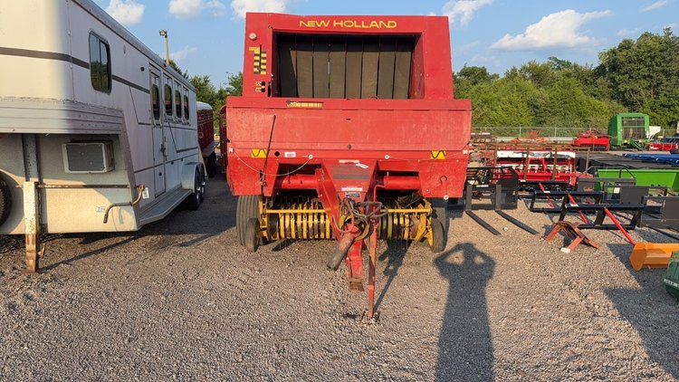 Image for NEW HOLLAND 660 ROUND BALER