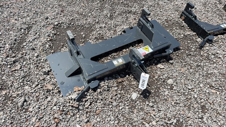 Image for WOLVERINE 3-POINT HITCH QUICK HITCH