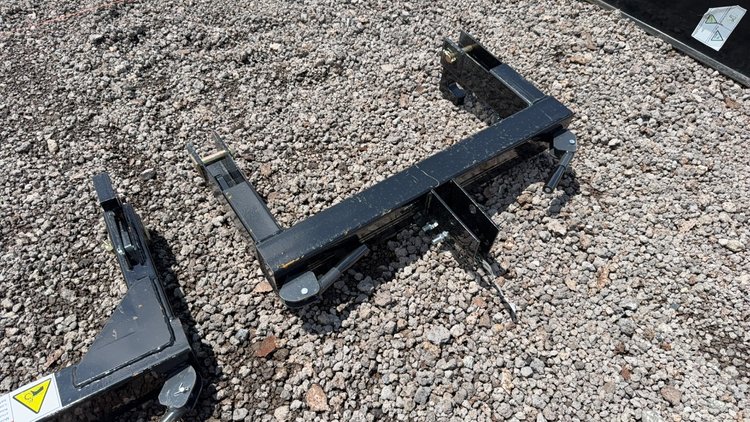Image for WOLVERINE 3-POINT HITCH QUICK HITCH