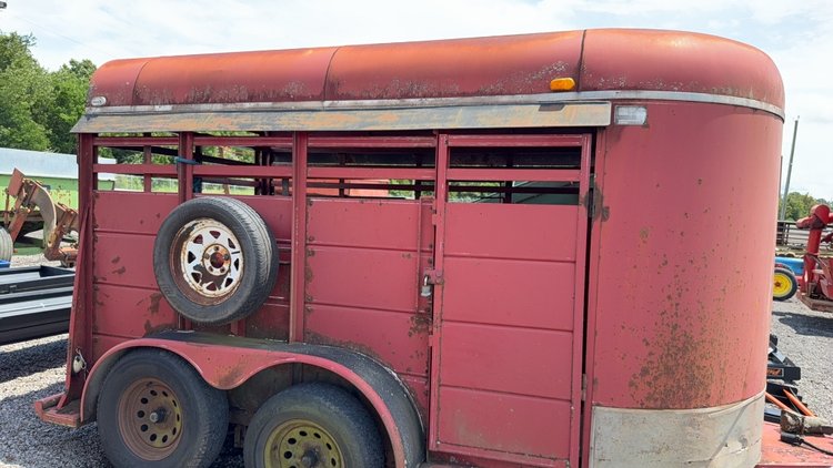 Image for 1999 DELTA 10' STOCK TRAILER