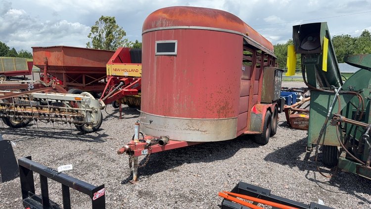 Image for 1999 DELTA 10' STOCK TRAILER
