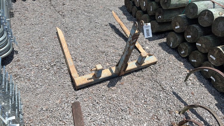 Image for 3-POINT HITCH BALE CARRIER