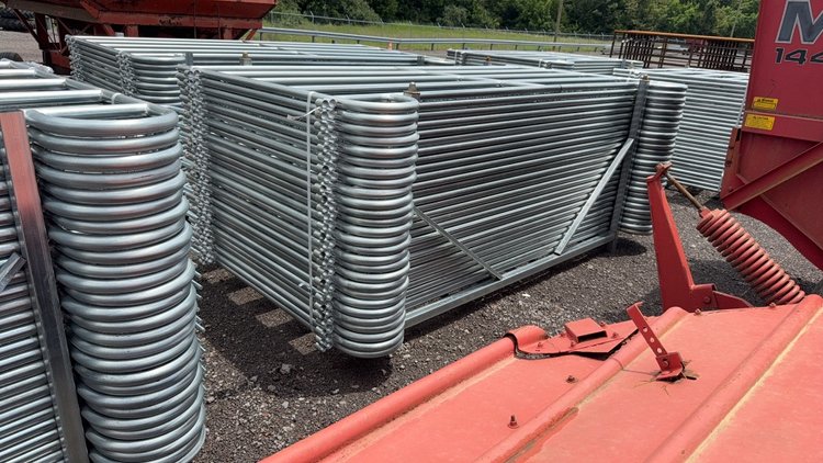 Image for QTY(27) 10' CORRAL PANELS