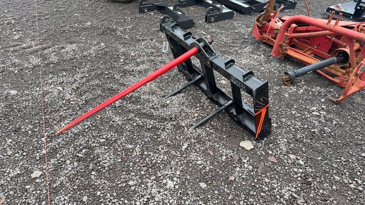 Image for EK SKID STEER 3-PRONG BALE SPEAR
