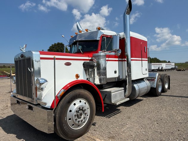 Image for 1984 PETERBILT 359 TANDEM AXLE ROAD TRACTOR
