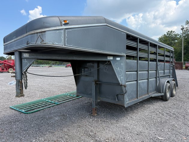 Image for 1998 DALTONS 16' GOOSENECK STOCK TRAILER