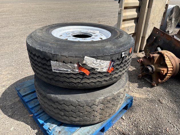 Image for QTY(2) 385/65 R22.5 TIRES ON 10 LUG AALUMINUM WHEELS