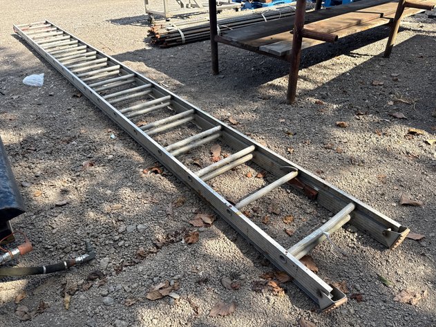 Image for 35' ALUMINUM EXTENSION LADDER