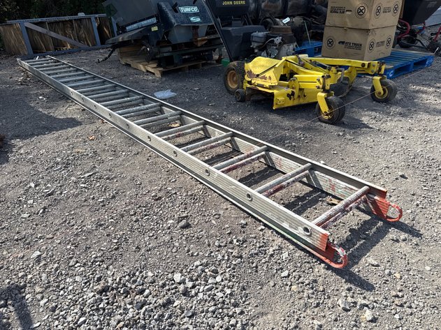 Image for 35' ALUMINUM EXTENSION LADDER