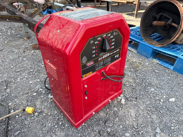 Image for LINCOLN ELECTRIC AC225 WELDER