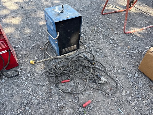 Image for MILLER THUNDERBOLT 225 WELDER