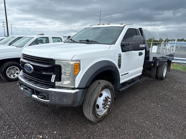 Image for 2017 FORD F-550 FLAT BED TRUCK