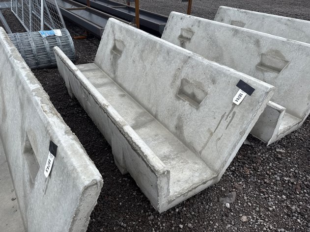 Image for 8' CONCRETE J BUNKS
