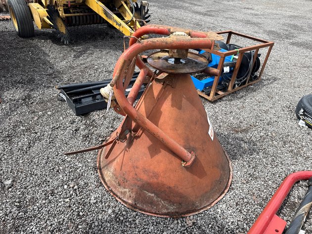 Image for 3-POINT HITCH FERTILIZE SPREADER