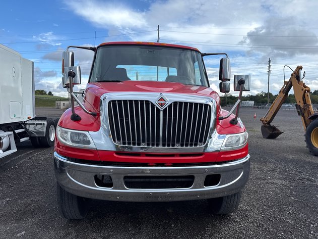 Image for 2006 INTERNATIONAL SINGLE AXLE ROAD TRACTOR