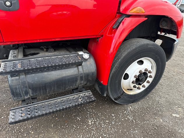 Image for 2006 INTERNATIONAL SINGLE AXLE ROAD TRACTOR