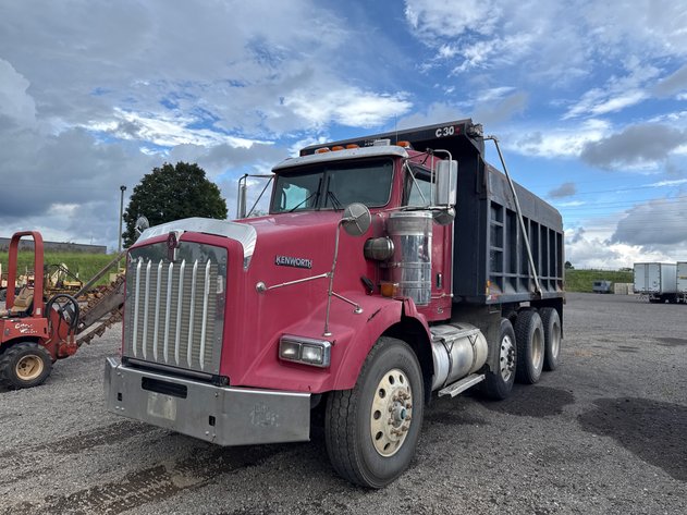 Image for 2009 KENWORTH T800 TRI AXLE DUMP TRUCK