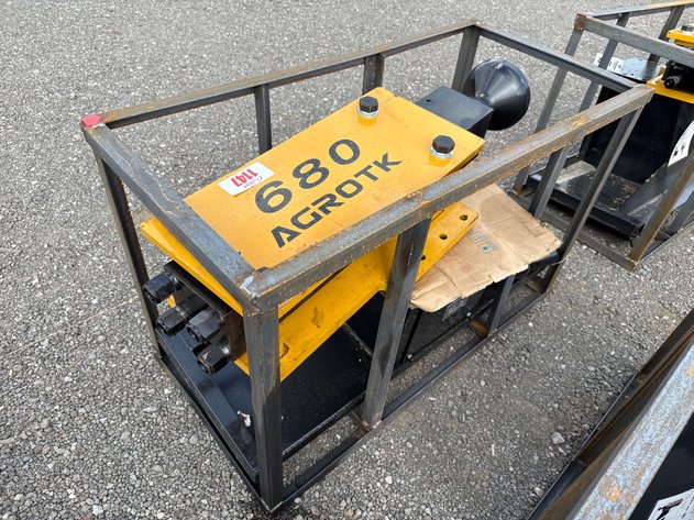 Image for AGT SKID STEER HYD POST DRIVER