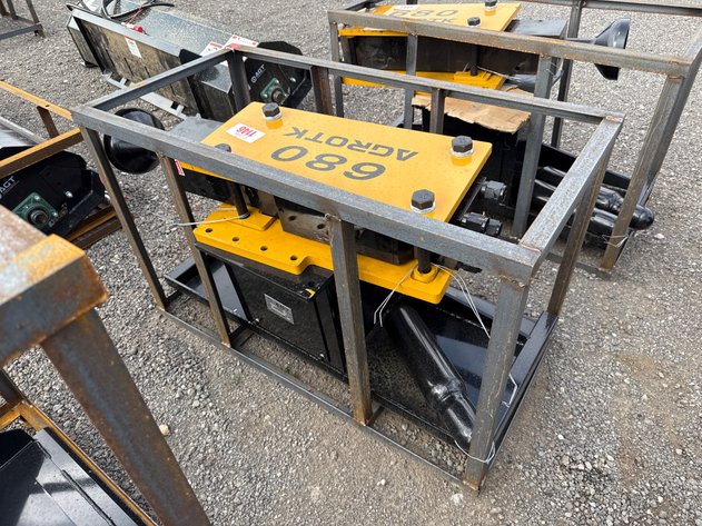 Image for AGT SKID STEER HYD POST DRIVER