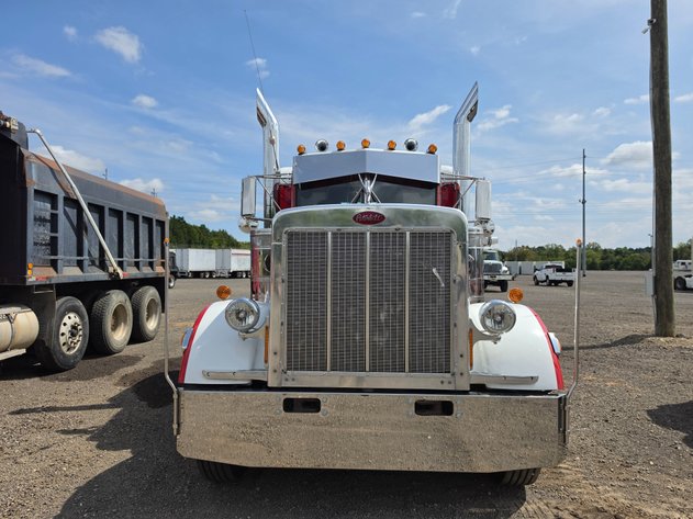 Image for 1984 PETERBILT 359 TANDEM AXLE ROAD TRACTOR