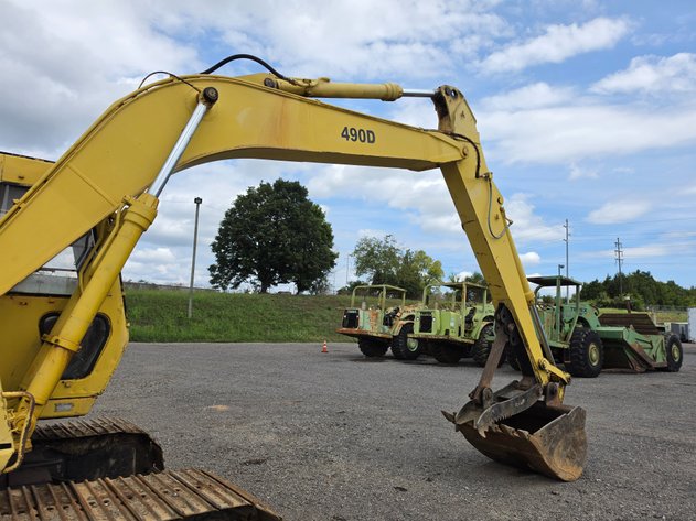 Image for JOHN DEERE 490D EXCAVATOR