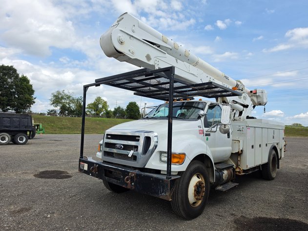 Image for 2012 FORD F-750 SINGLE AXLE BUCKET TRUCK