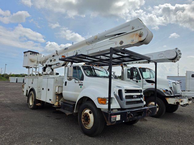 Image for 2012 FORD F-750 SINGLE AXLE BUCKET TRUCK