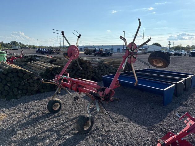 Image for HAYMASTER PULL TYPE 4 BASKET TEDDER MANUAL FOLD