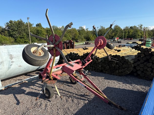 Image for HAYMASTER PULL TYPE 4 BASKET TEDDER MANUAL FOLD