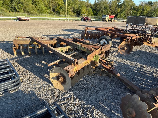 Image for 8' PULL TYPE OFFSET DISC HARROW