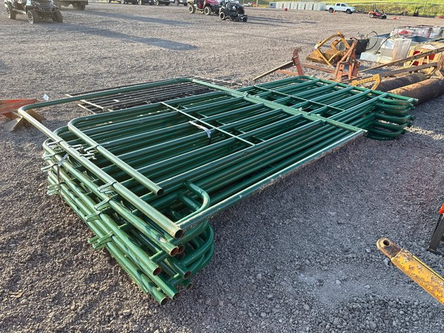 Image for QTY(10) 12' CORRAL PANELS