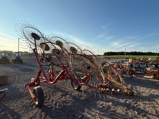 Image for WALTON 8 WHEEL V-RAKE