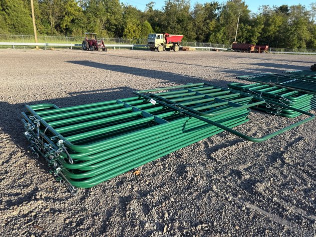 Image for QTY(10) 12' CORRAL PANELS