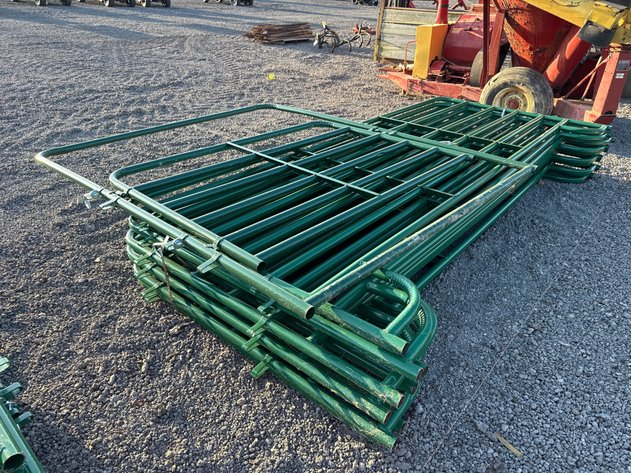 Image for QTY(10) 12' CORRAL PANELS