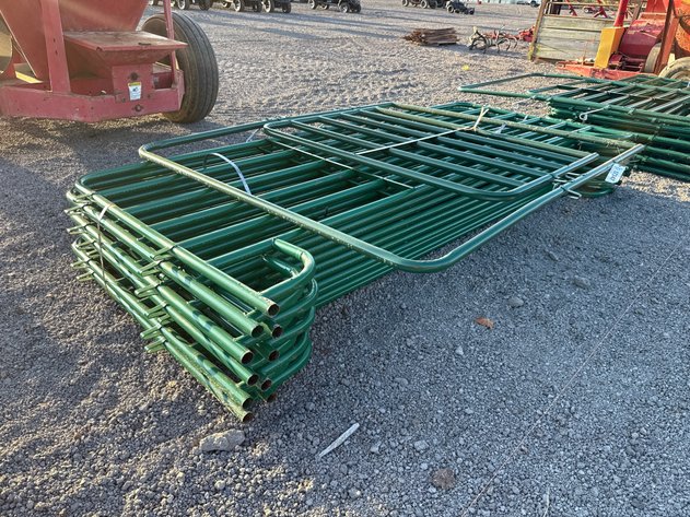 Image for QTY(10) 12' CORRAL PANELS