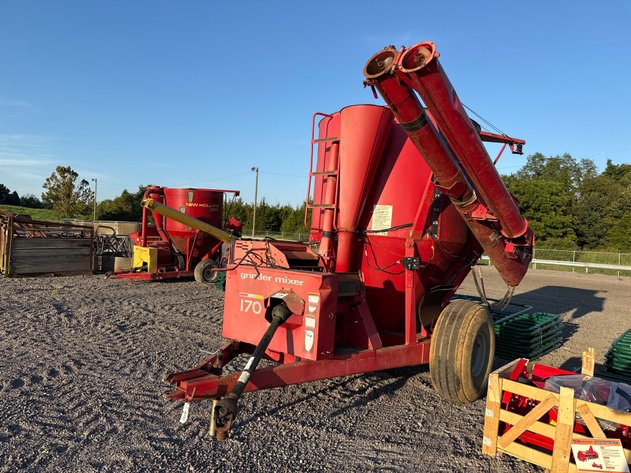 Image for GEHL 170 PULL TYPE GRINDER MIXER