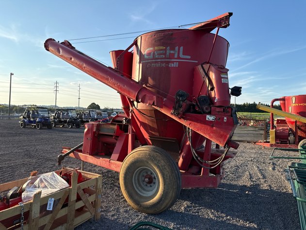 Image for GEHL 170 PULL TYPE GRINDER MIXER