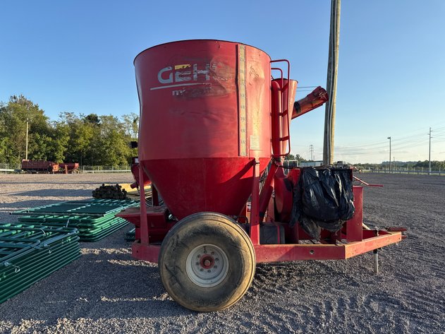 Image for GEHL 170 PULL TYPE GRINDER MIXER